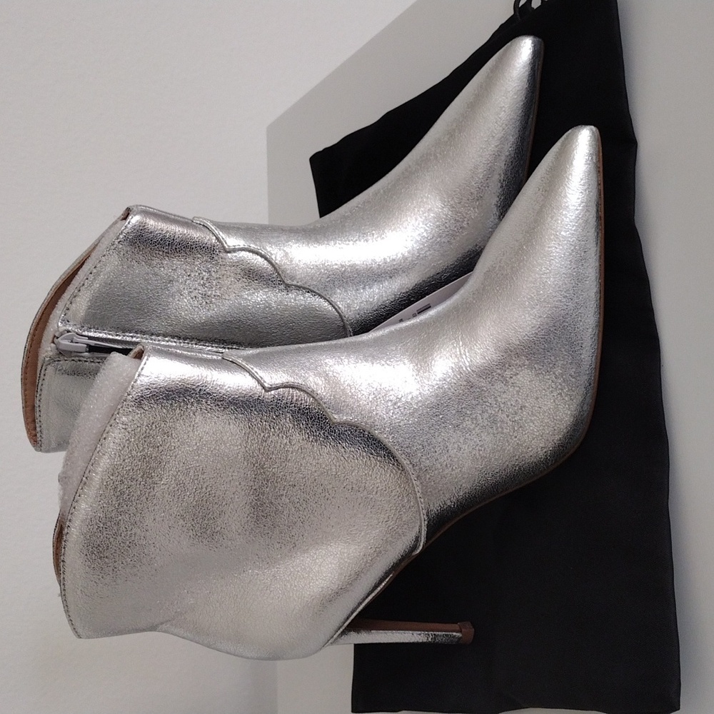 Express Pointed Toe Thin Heeled Booties. Metallic Silver. Size 8 - Picture 9 of 16